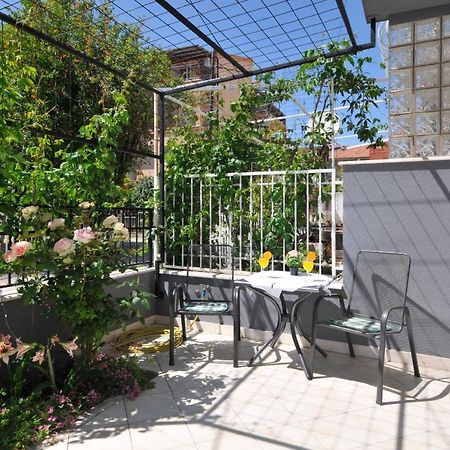 Apartments Roza Трогир Екстериор снимка