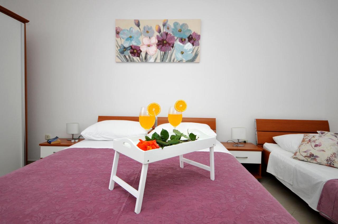 Apartments Roza Трогир Екстериор снимка