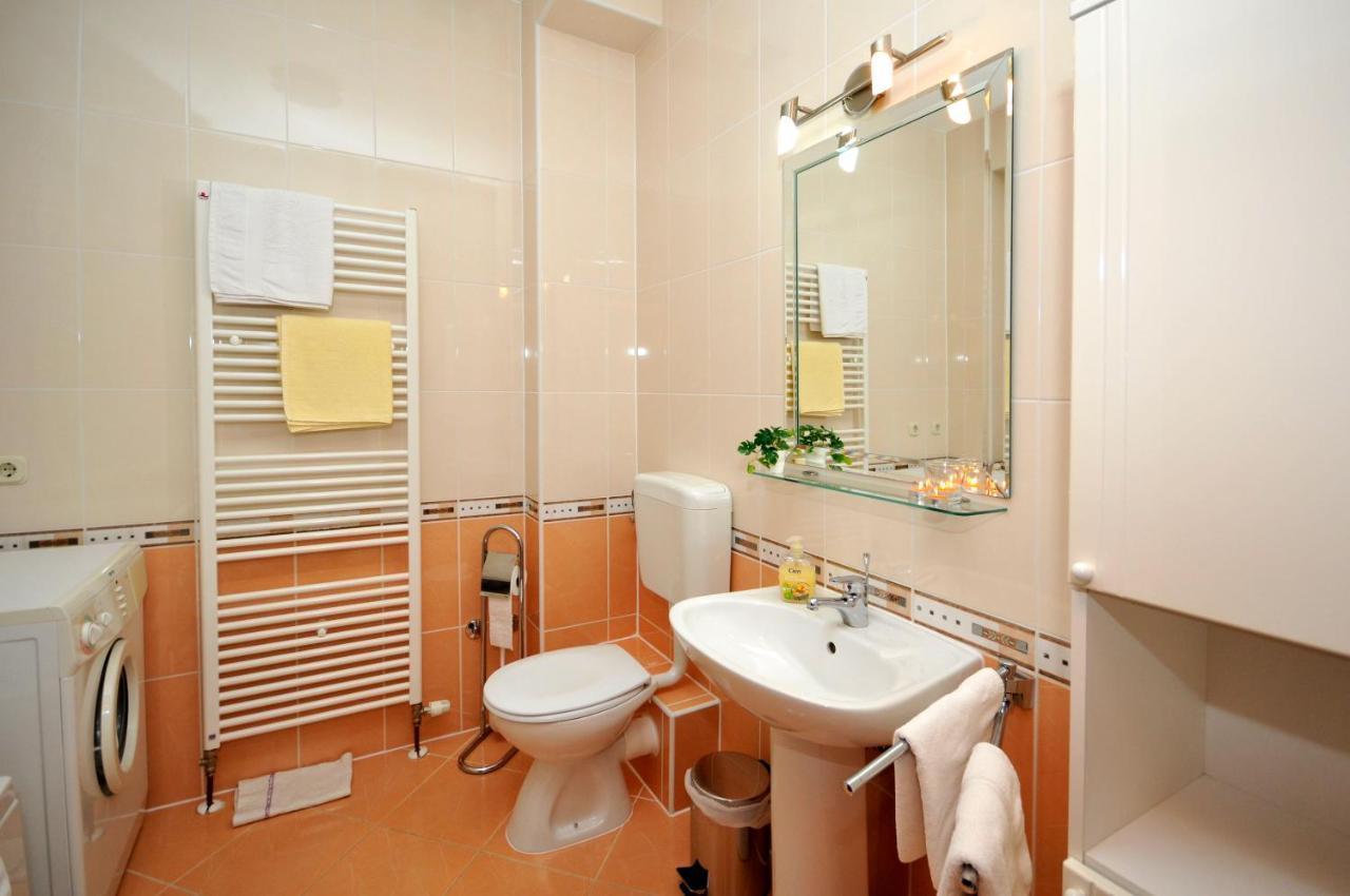 Apartments Roza Трогир Екстериор снимка
