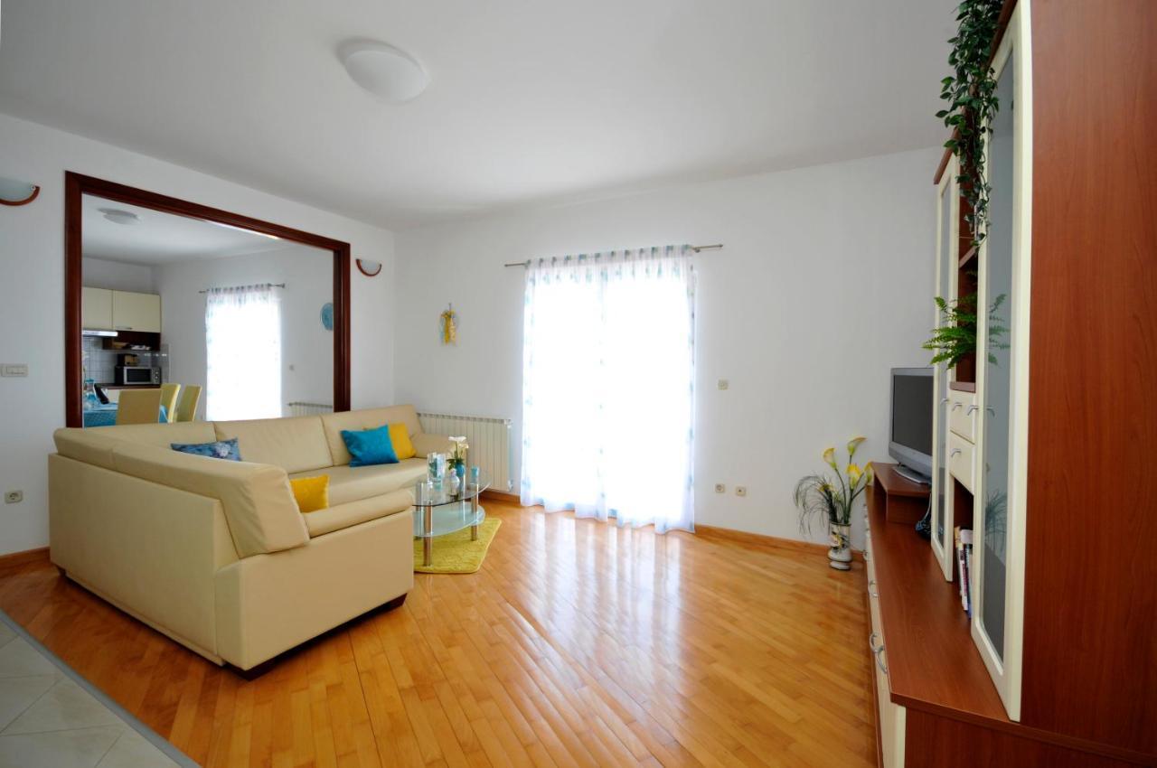 Apartments Roza Трогир Екстериор снимка