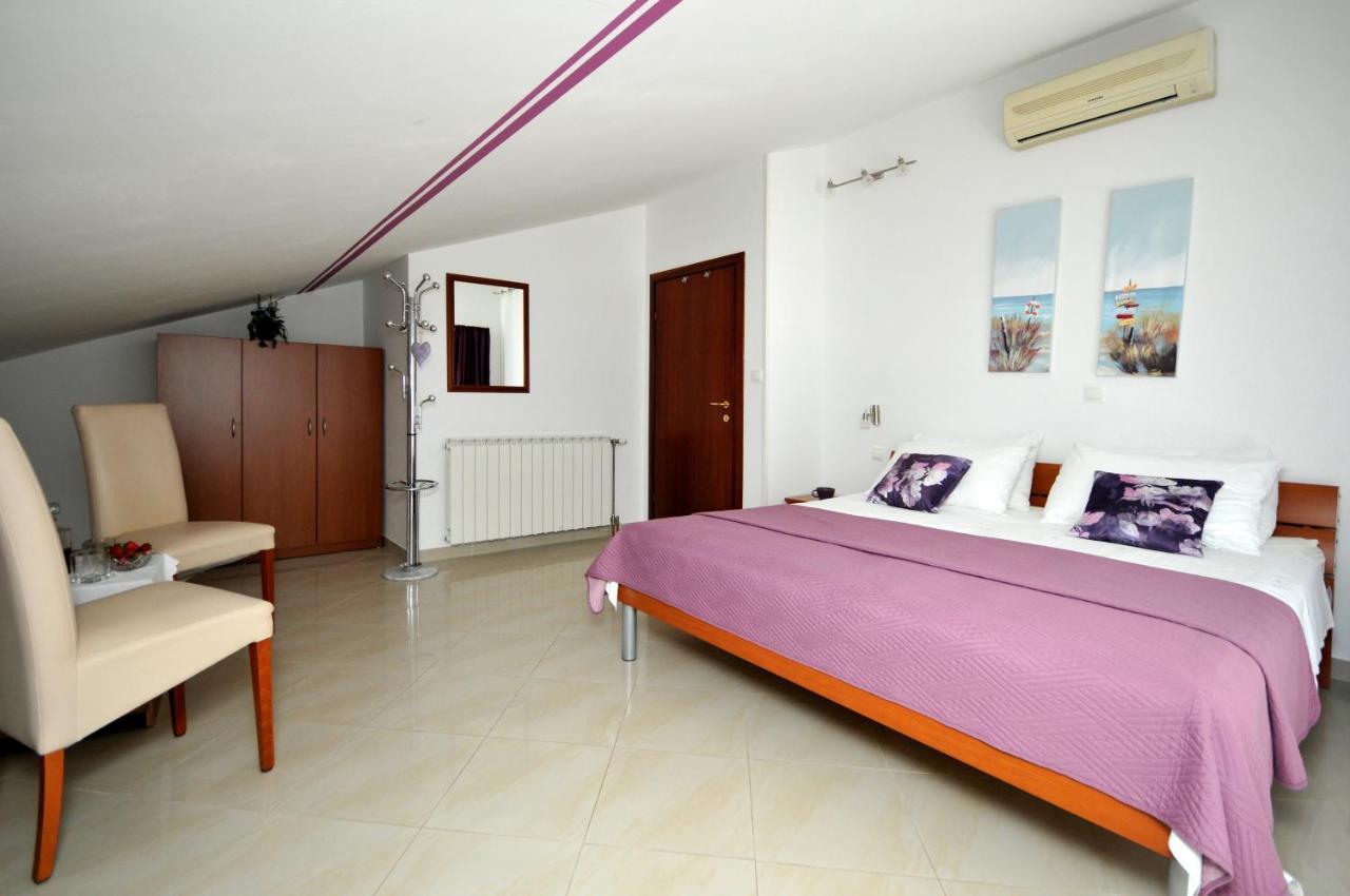 Apartments Roza Трогир Екстериор снимка
